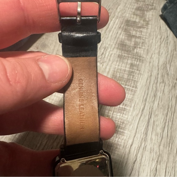 Lacoste LG 56.4.22.2304 Watch With Leather Band Square Face RARE Needs Battery - Picture 12 of 16